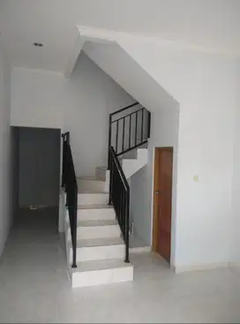 Dijual Rumah 3 lantai Tanjung Duren  Jakarta Barat