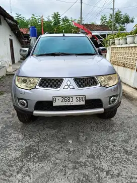 PAJERO DAKAR AT ISTIMEWA KRIDIT DP5JT SYARIAH TANPA SURVE GARANSI BSTT