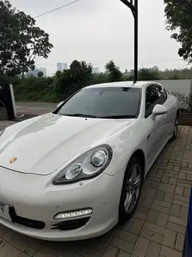Dijual Porsche Panamera 3.6 PDK 2011