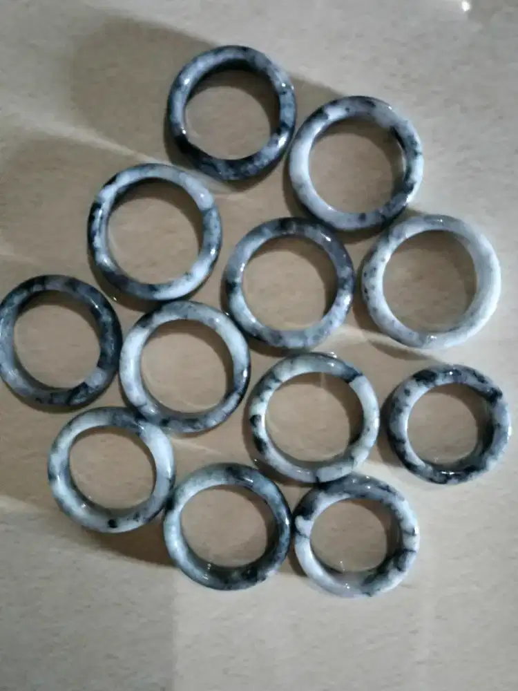 Cincin batu giok