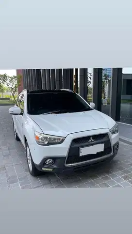 Outlander PX Putih 2013