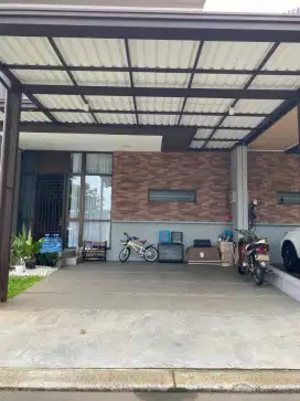 Rumah 2 Lantai di Suvarna Sutra Tangerang