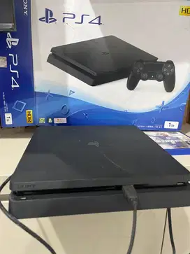 Jual PS 4 Slim 1 TB Bekas Ori