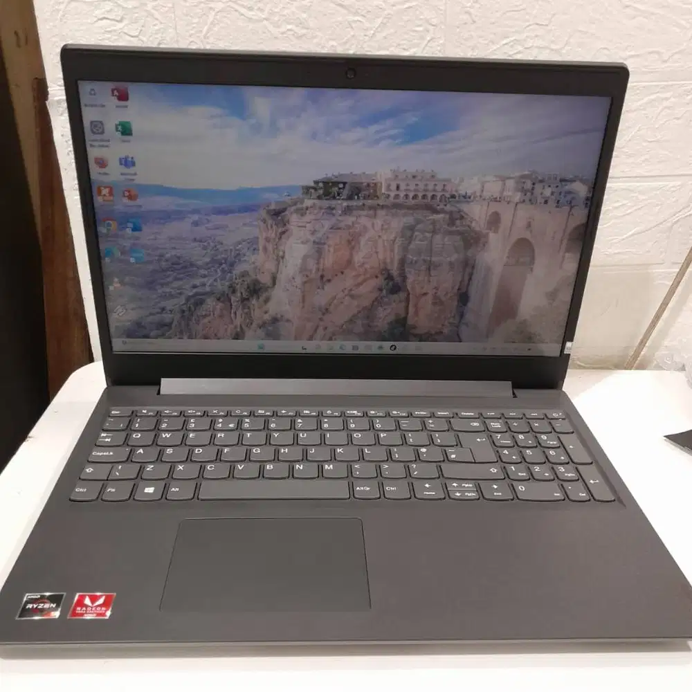 Lenovo V155-15API AMD RYZEN 5 RAM 8GB SSD 256GB 15 INCH FHD LAPTOP ORI
