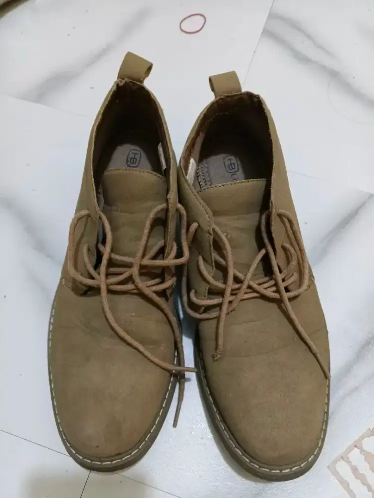 Boots pria size 41