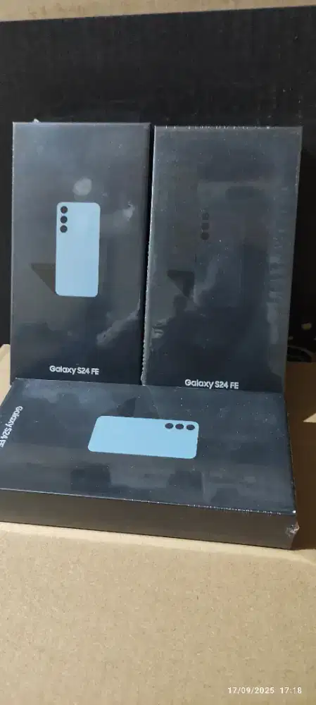 SAMSUBG S24 FE 8/256 BARU