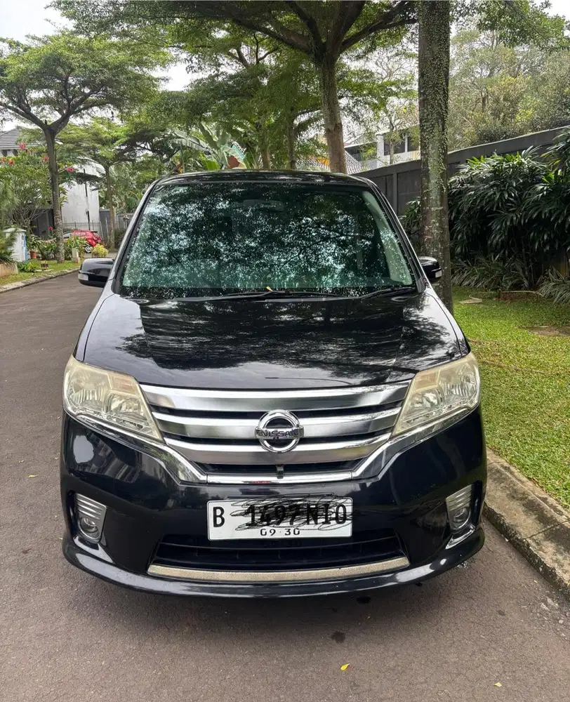 Nissan Serena HWS, 2013 Bensin kondisi Prima
