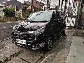 DP 2 Juta SIGRA R DLX AT 2017 HITAM
