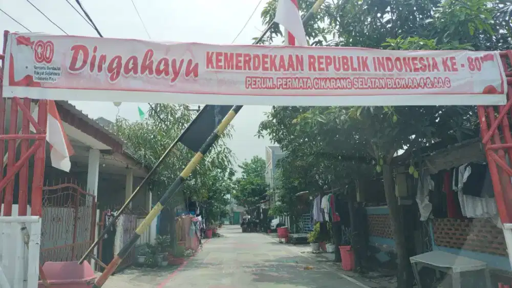 JUAL CEPAT RUMAH BUTUH RENOV / RUMAH BAHAN DI PERMATA CIKARANG SELATAN