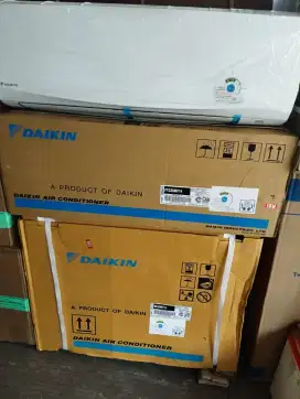 AC split daikin 1/2pk +pasang