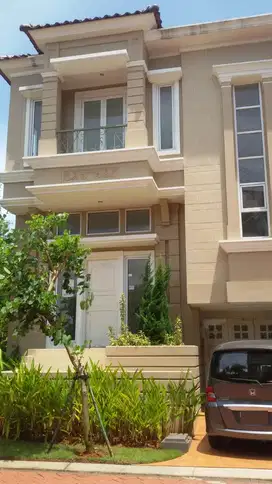 Cluster Elista Village Gading Serpong Rumah Hook 2 Lantai 2,7 M Nego