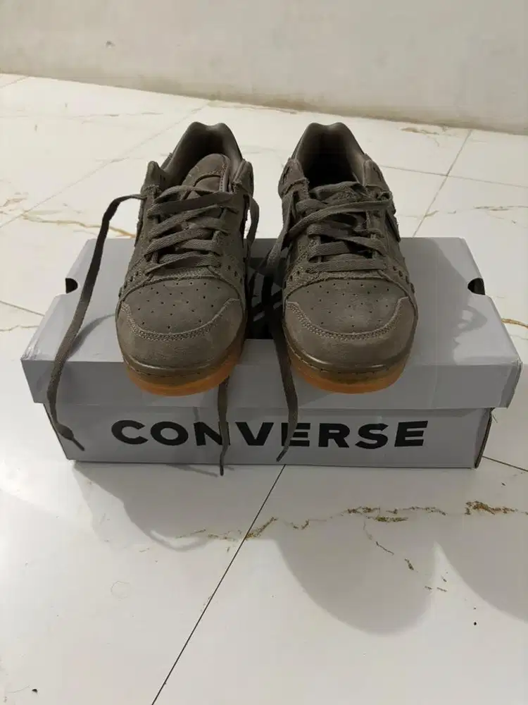 Sepatu converse