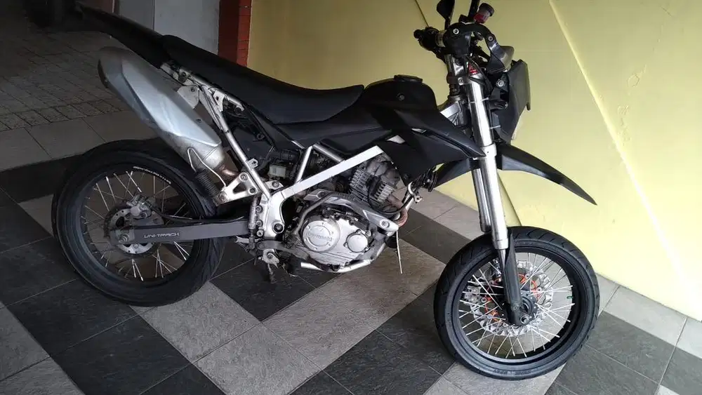 Klx 2016 modif supermoto shock depan sudah upside down