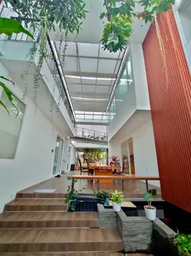 Wajib Punya Rumah Cantik konsep RUmah Tropis di Setrasari Bandung Utar