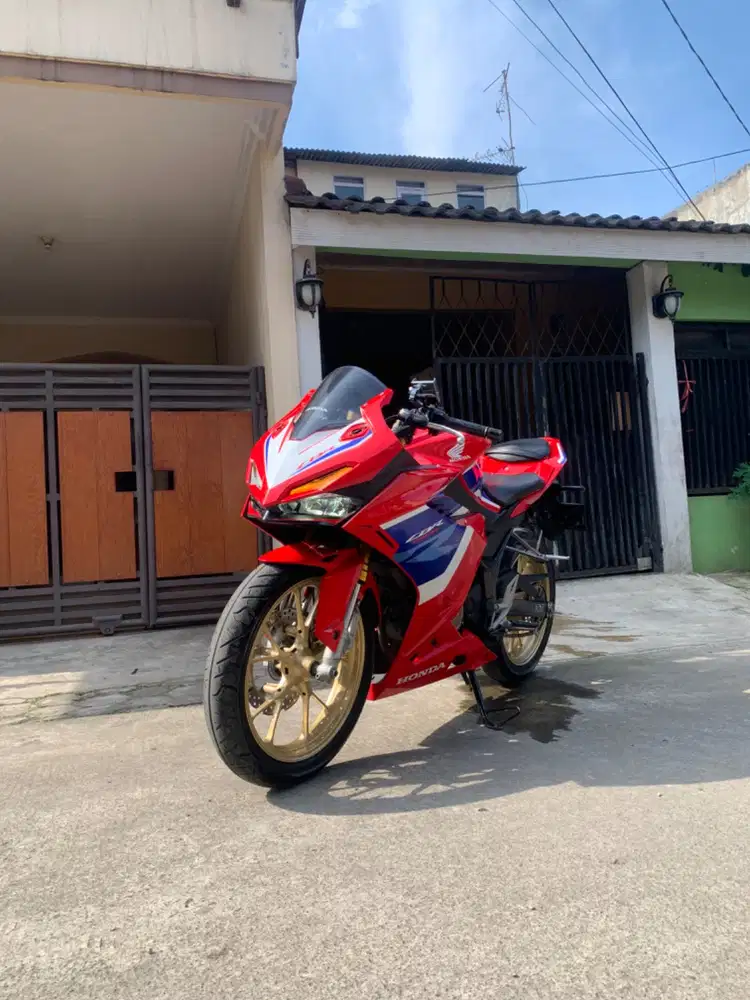 fs cbr150 abs tricolour