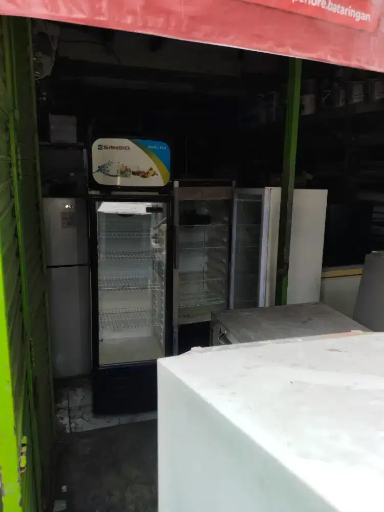 Dicari kulkas showcase freser rusak normal siap ambil