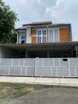 Rumah Luas Siap Huni Industrial Design Di Graha Raya Bintaro