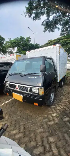 MITSUBISHI L 300. BOX ALUMANIUM