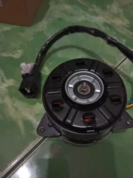 Motor fan radiator APV Arena