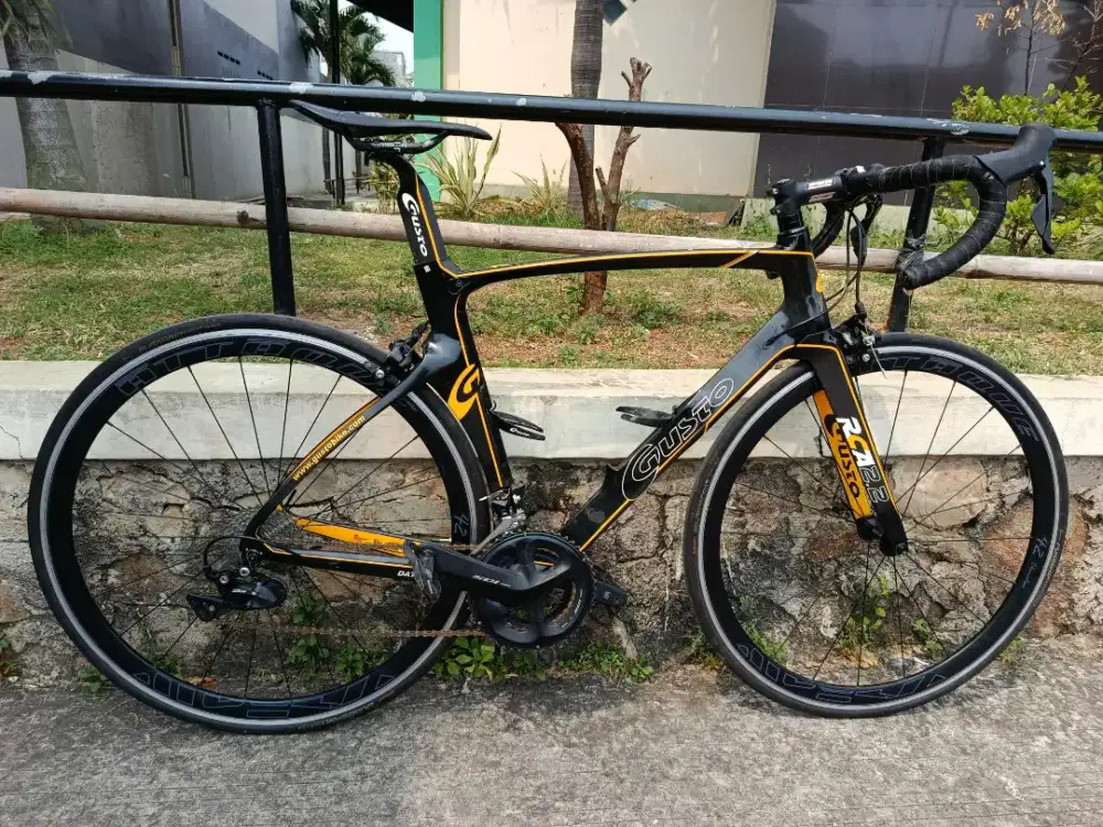Wts
Full bike Roadbike gusto rca 2.2 full carbon Size L rimbrake