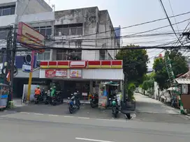 Minimarket Ruko Juanda: 3 Lantai, LT 340 m2, Hook, Murah Jual Cpt BU
