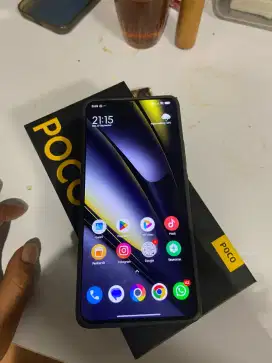 Poco f6 12/512gb