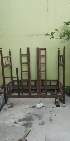Ranjang susun jati