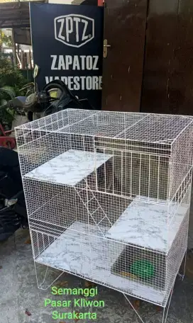 Kandang kucing tingkat