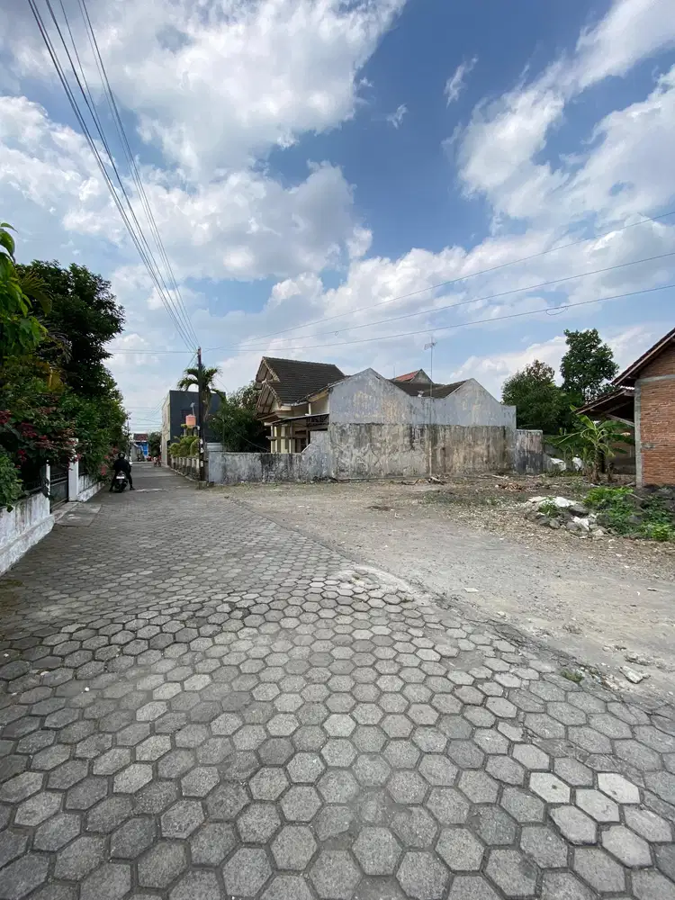 BU MURAH Tanah Strategis di jl. Palagan km 7 Dekat HYATT, Kampus UGM