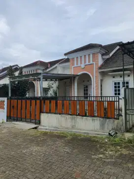 Dikontrakan atau Dijual Rumah Siap Huni