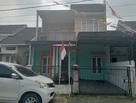 RUMAH MEWAH 2 LANTAI DEKAT ARAYA SIAP HUNI