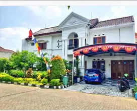 Rumah Mewah Full Furnished Dalam Perum Elite Sleman RSH 050