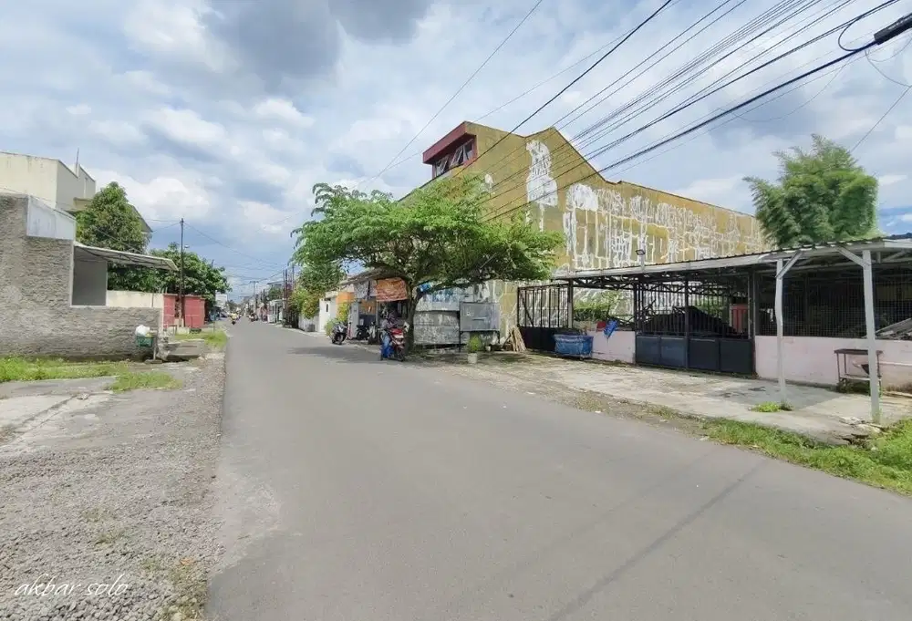 Tanah menco kampus ums solo