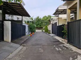 HARGA HITUNG TANAH! Rumah 1 Lantai di Kelapa Gading