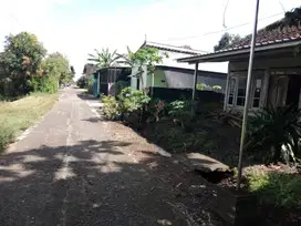 Tanah plus rumah sukoharjo 392m² muka 11m jln 5m , 40m dari jalan raya