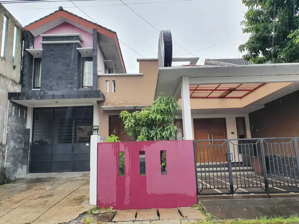 Rumah 2 Lantai Di jl. Kaliurang Dalam Ringroad Dekat UGM, Pakuwon Mall