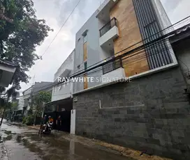 Dijual Rumah Kost Aktif 18 Kamar Di Jl. Tiong, Karet Kuningan