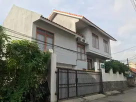 Jual Rumah Area Kebayoran Baru Jakarta Selatan.