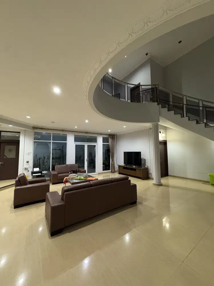 DIJUAL RUMAH OLD MONEY PIK