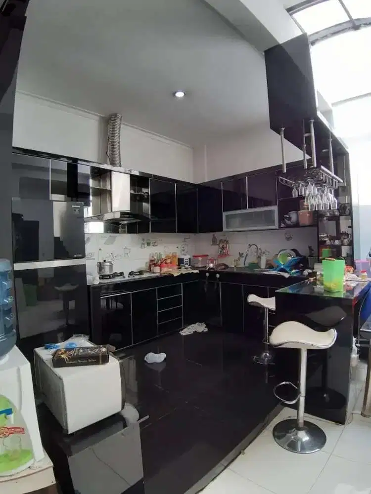 Jual Rumah taman holis indah 2