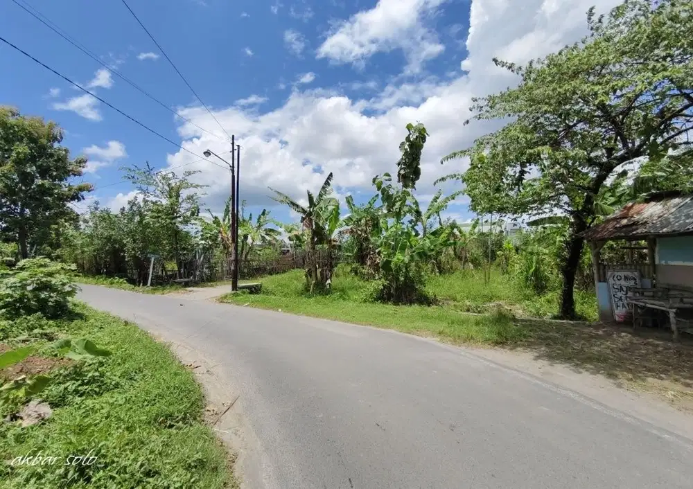 Dijual tanah barat kampus ums solo
