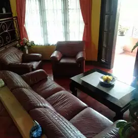 Rumah di komplek mega cinere