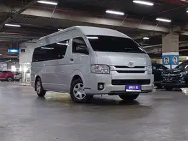 Toyota Hiace 2.5 Commuter 16 Seat Manual MT 2022 Silver KM 44RB