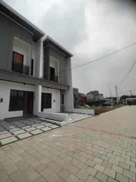 Ready rumah mewah baru di bojongsari depok
