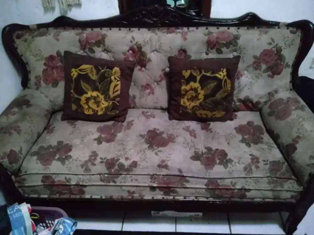 SOFA 2PC & MEJA TV 1PC