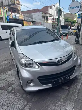 AVANZA VELOZ 1.5 AT SILVER 2012