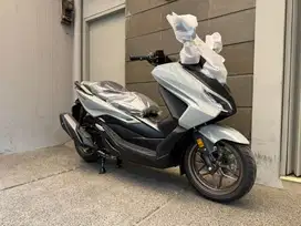 Honda Forza 250 TFT 2025