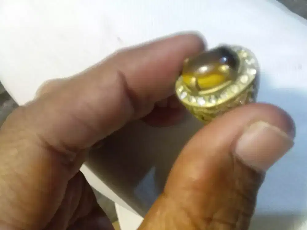 CINCIN BATU TIGER CAT EYES