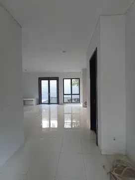 Jual Rumah 2 Lantai Rapi Siap Huni Foglio Foresta bsd tangerang