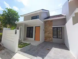 RUMAH MODERN SIAP KPR, DP MULAI 10% DI BARAT PASAR GODEAN